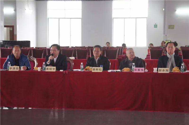 “凝聚正能量，譜寫新篇章——2018會長（擴(kuò)大）迎新座談會”在賽思達(dá)成功召開