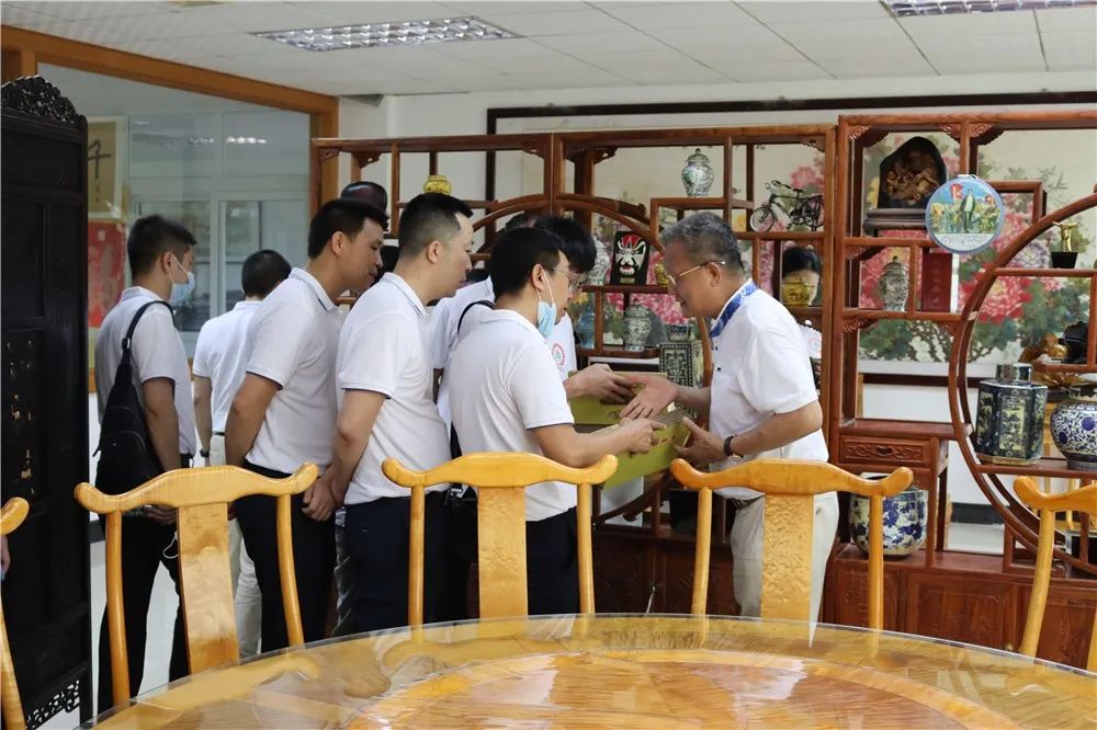 【賽思達烤箱】四川省酒店用品行業(yè)協(xié)會考察團蒞臨賽思達參觀指導(dǎo)