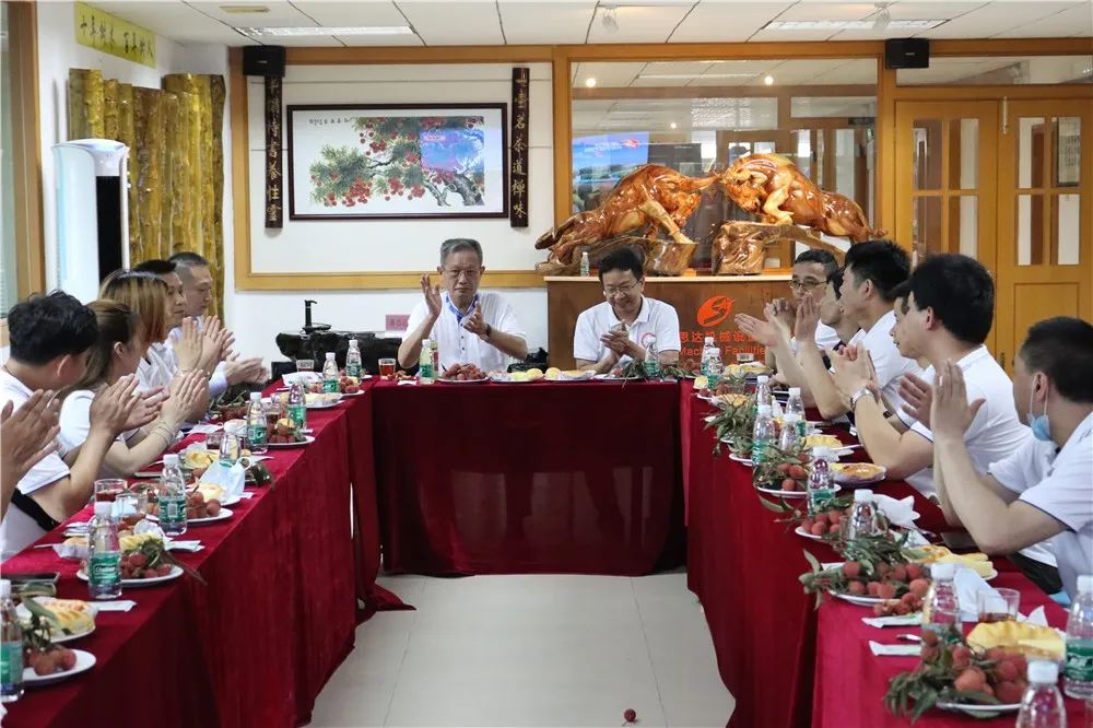 【賽思達烤箱】四川省酒店用品行業(yè)協(xié)會考察團蒞臨賽思達參觀指導(dǎo)